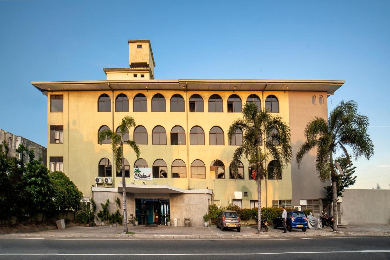 Hikkaduwa Beach Hotel Exterior photo