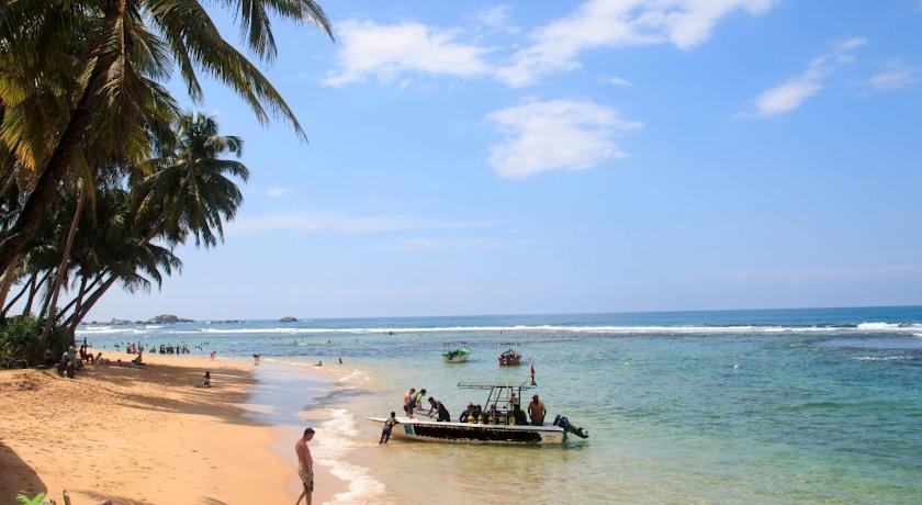 Hikkaduwa Beach Hotel Exterior photo